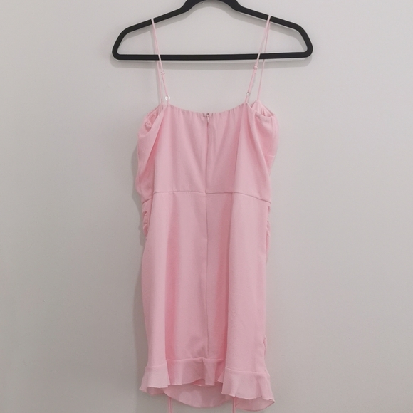 🌸 Pink Ruched Dress 🌸 - Picture 6 of 6